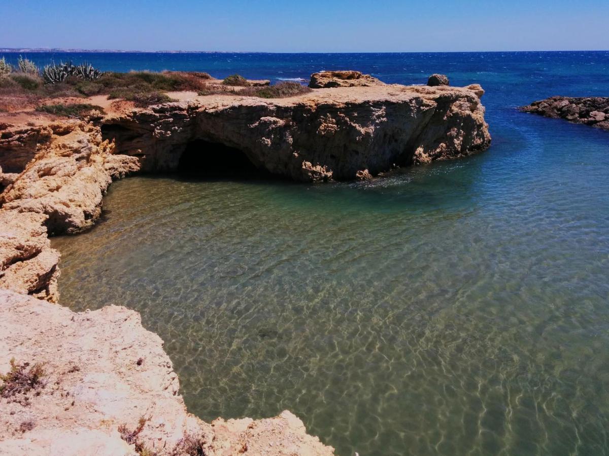 Acquaduci - Casa Vacanza Fronte Mare lungomare Pietre Nere Pozzallo Esterno foto