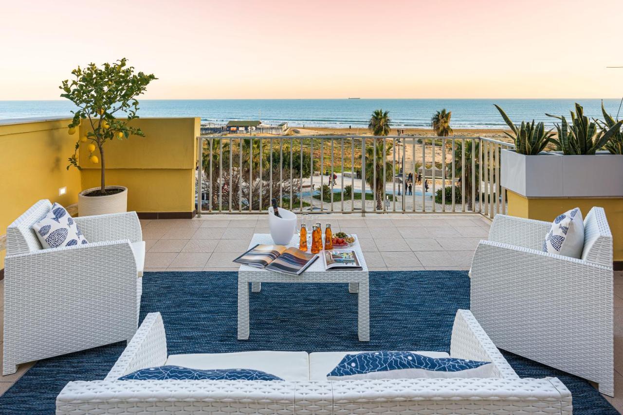 Acquaduci - Casa Vacanza Fronte Mare lungomare Pietre Nere Pozzallo Esterno foto