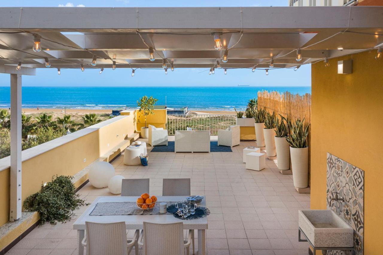 Acquaduci - Casa Vacanza Fronte Mare lungomare Pietre Nere Pozzallo Esterno foto