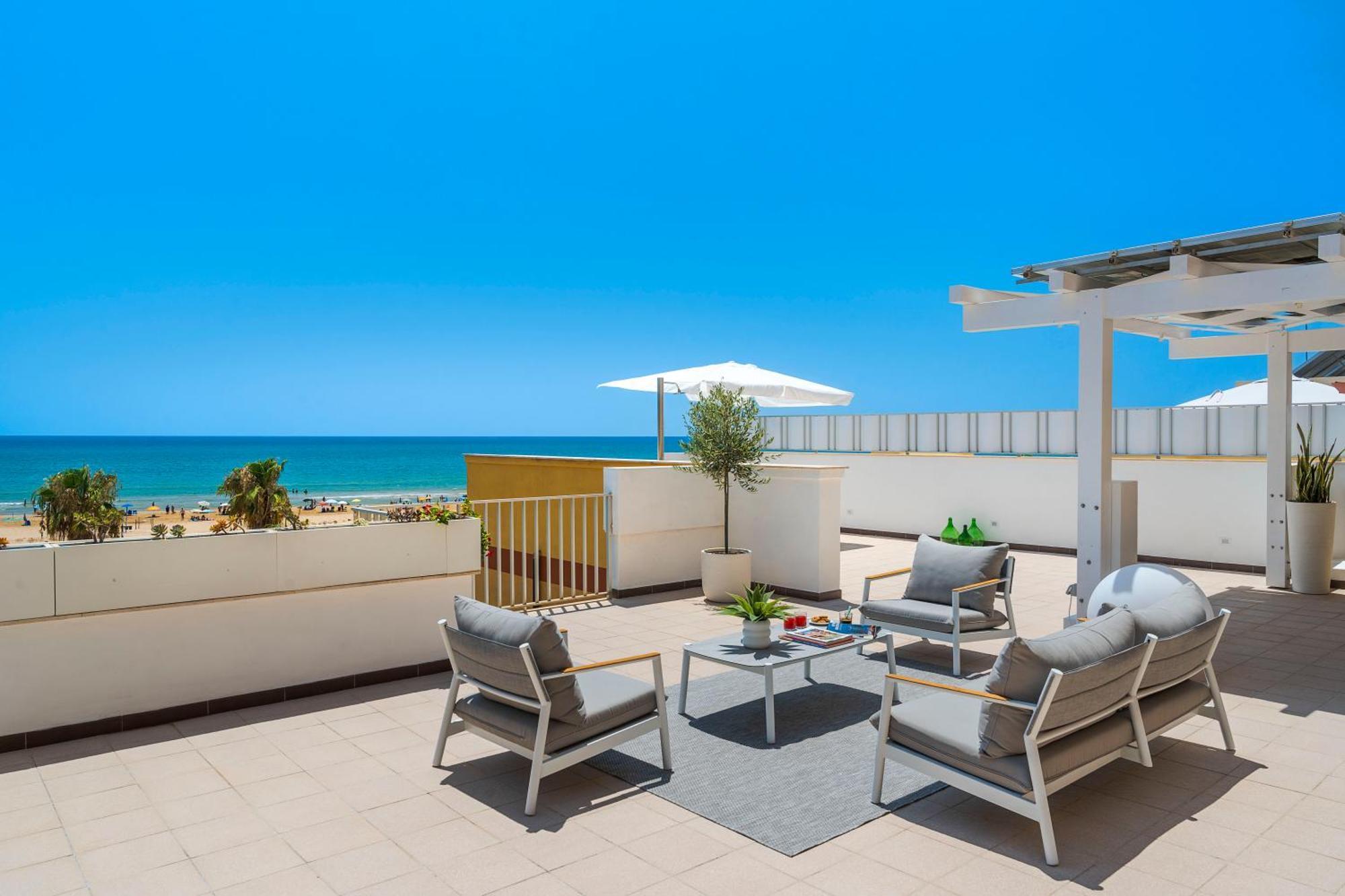 Acquaduci - Casa Vacanza Fronte Mare lungomare Pietre Nere Pozzallo Esterno foto